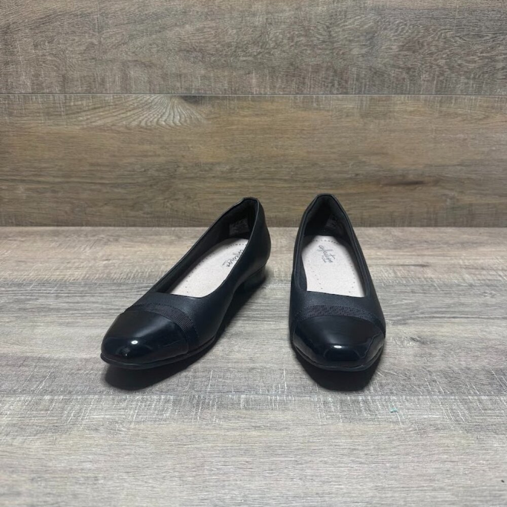 Clarks Juliet Monte Shiny Cap Toe Low Heel Shoe Women's Size 7